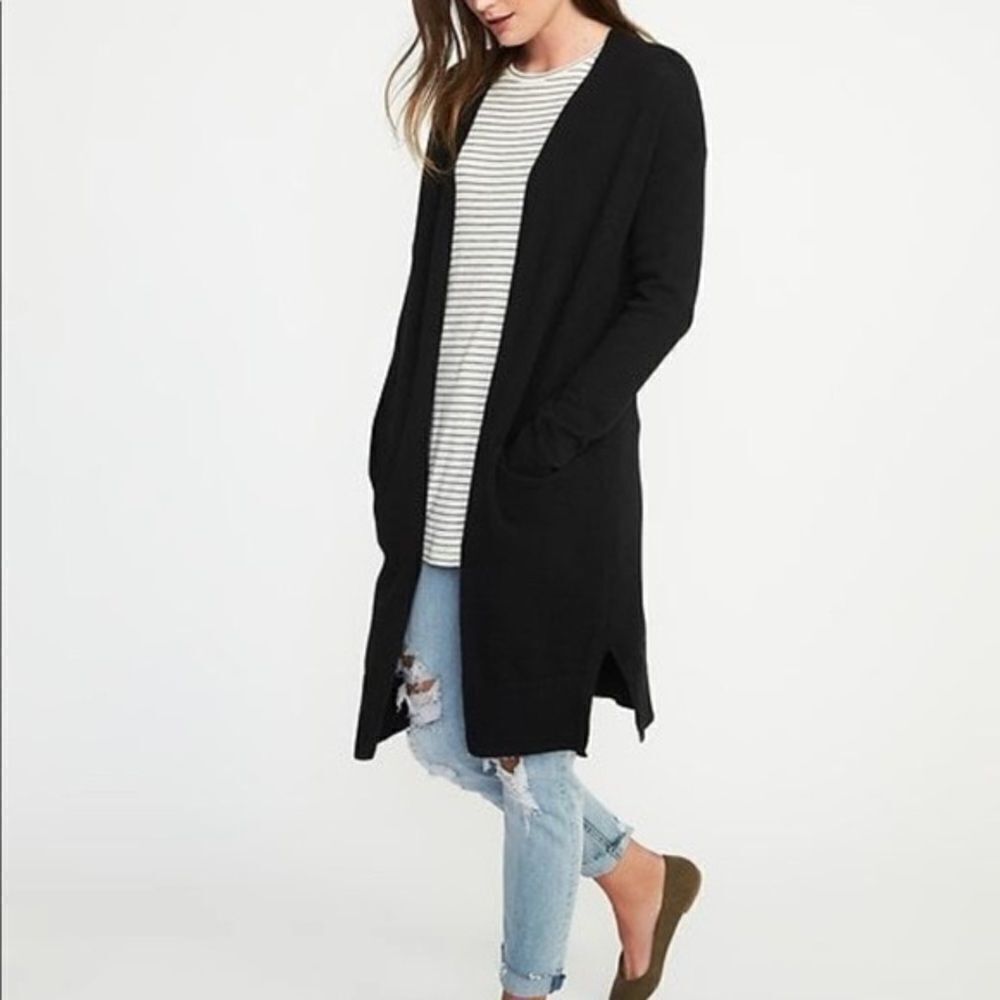 ✨ Old Navy long black cardigan✨